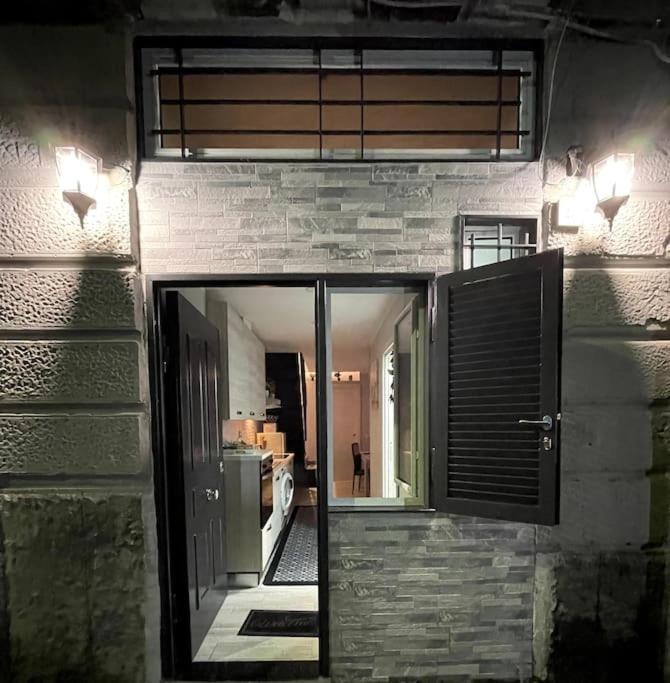 White House Spacca Napoli Naples Exterior photo